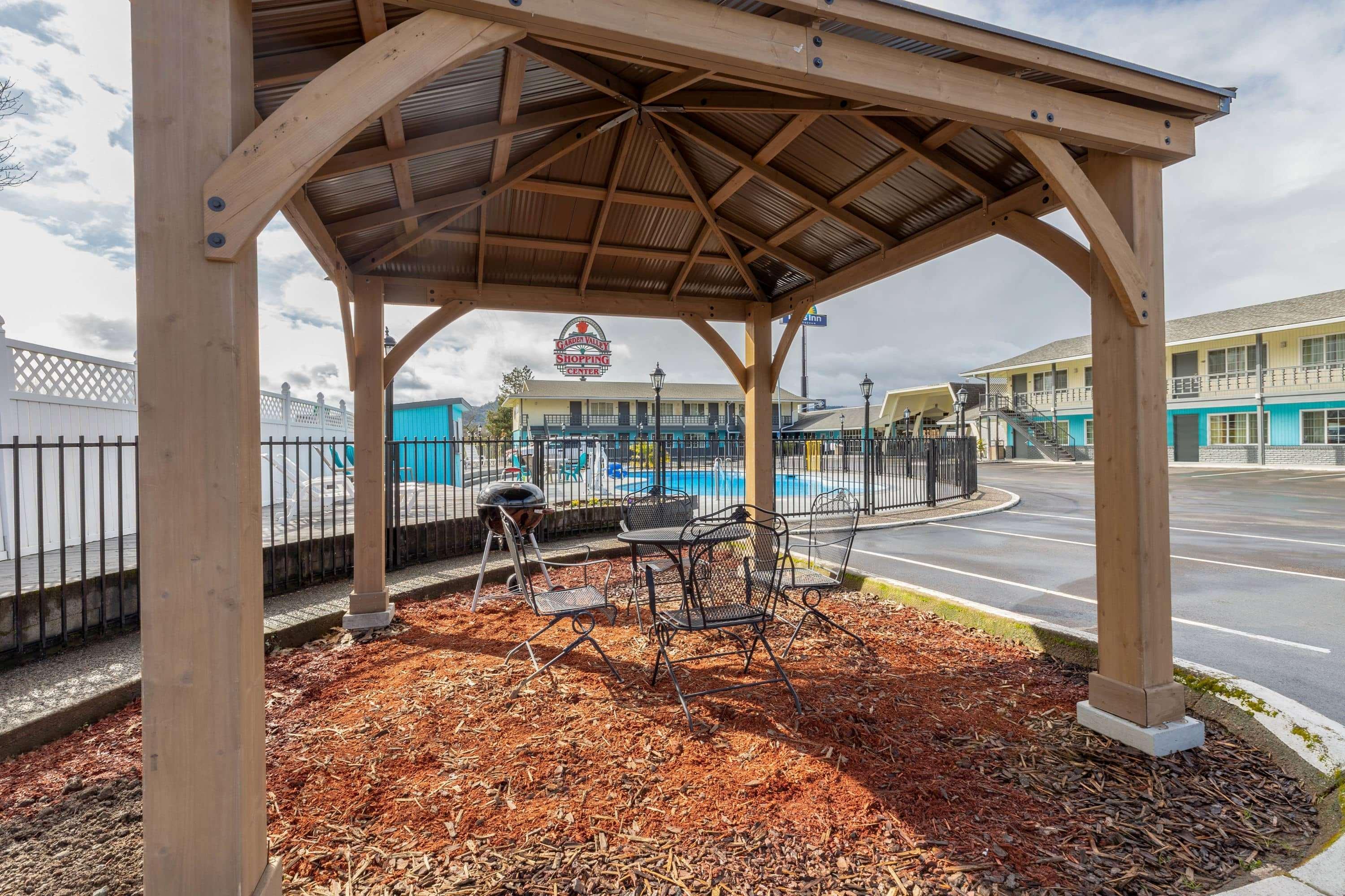 Rosewood Inn & Suites Roseburg Eksteriør billede