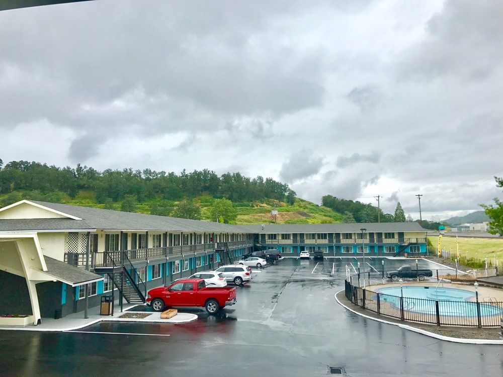 Rosewood Inn & Suites Roseburg Eksteriør billede